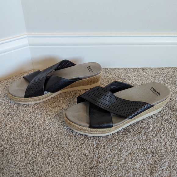 Earth Modena Marigold Black Leather Platform Sandal sz 11 - Picture 3 of 7